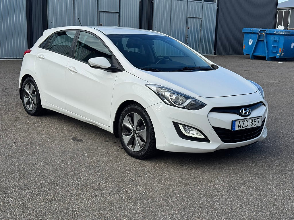 Hyundai i30 5-dörrar 1.6 GDI Business / Rattvärme OUTLET