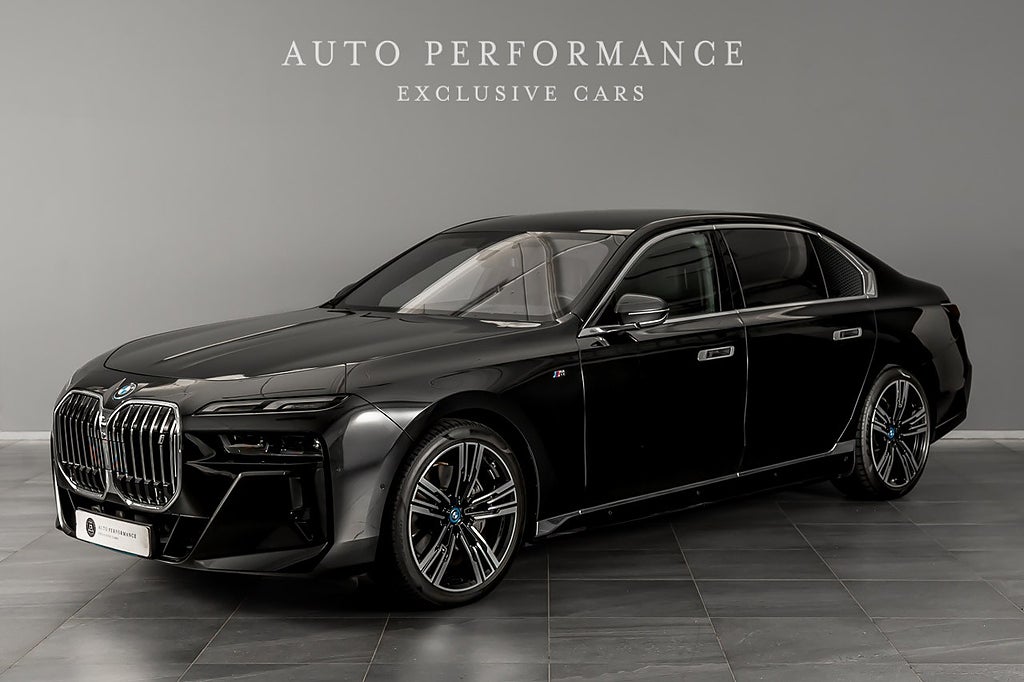 BMW i7 xDrive60 M-Sport Innovation / Hemleverans /