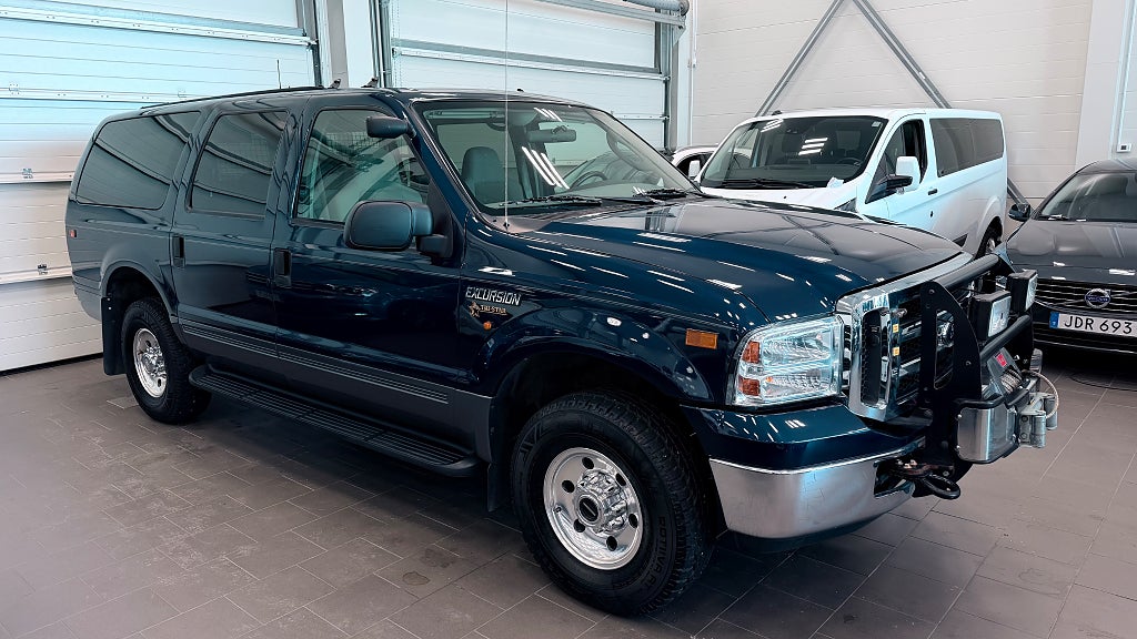 Ford Excursion 6.0 V8 4x4 330hk 1-Ägare UNIK BIL