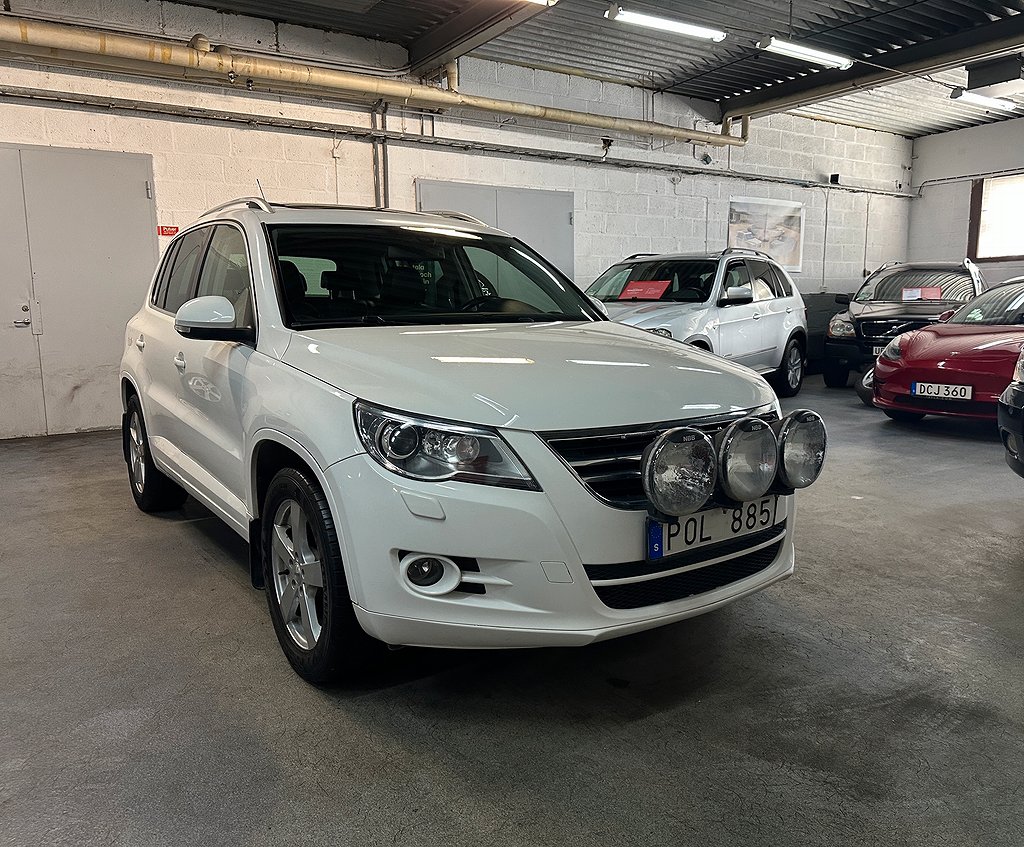 Volkswagen Tiguan 2.0 TDI Auto 4Motion Nybes Pano Drag 140hk