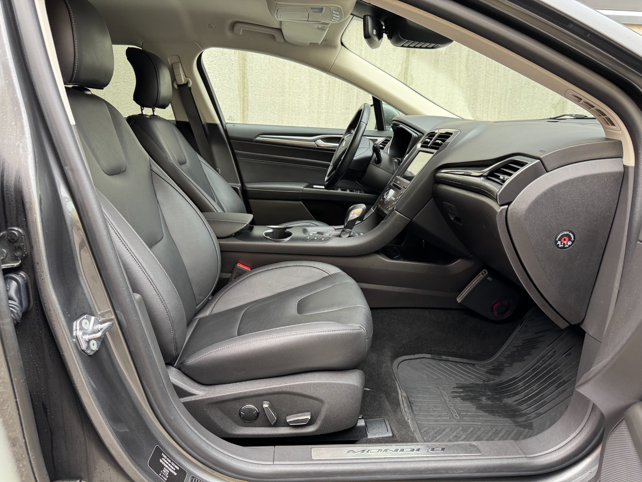 Ford Mondeo 2019, photo 6/10