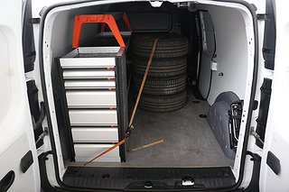Transportbil - Skåp Nissan NV250 8 av 20