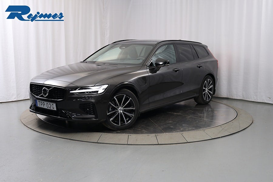 Volvo V60 T6 Plus Dark Nordic Edition/Drag/360-Kam/H&K