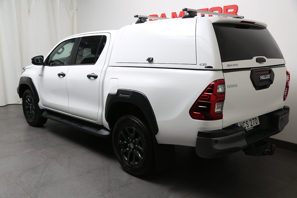 Toyota Hilux Dubbelhytt 2,8 MHEV 204hk Invincible 4WD Flak/Kåpa Moms 2026