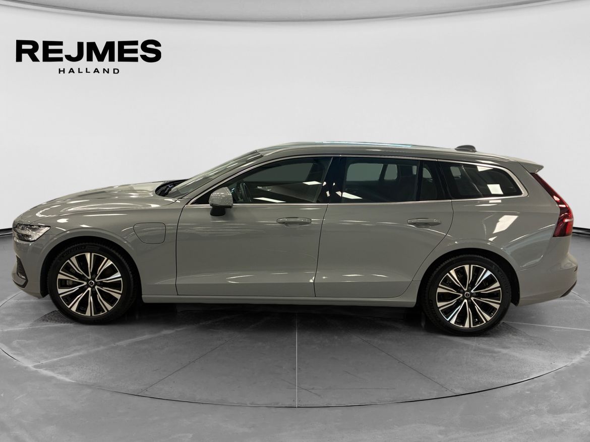 Volvo V60 T6 Core Bright 2025, bild 3/39