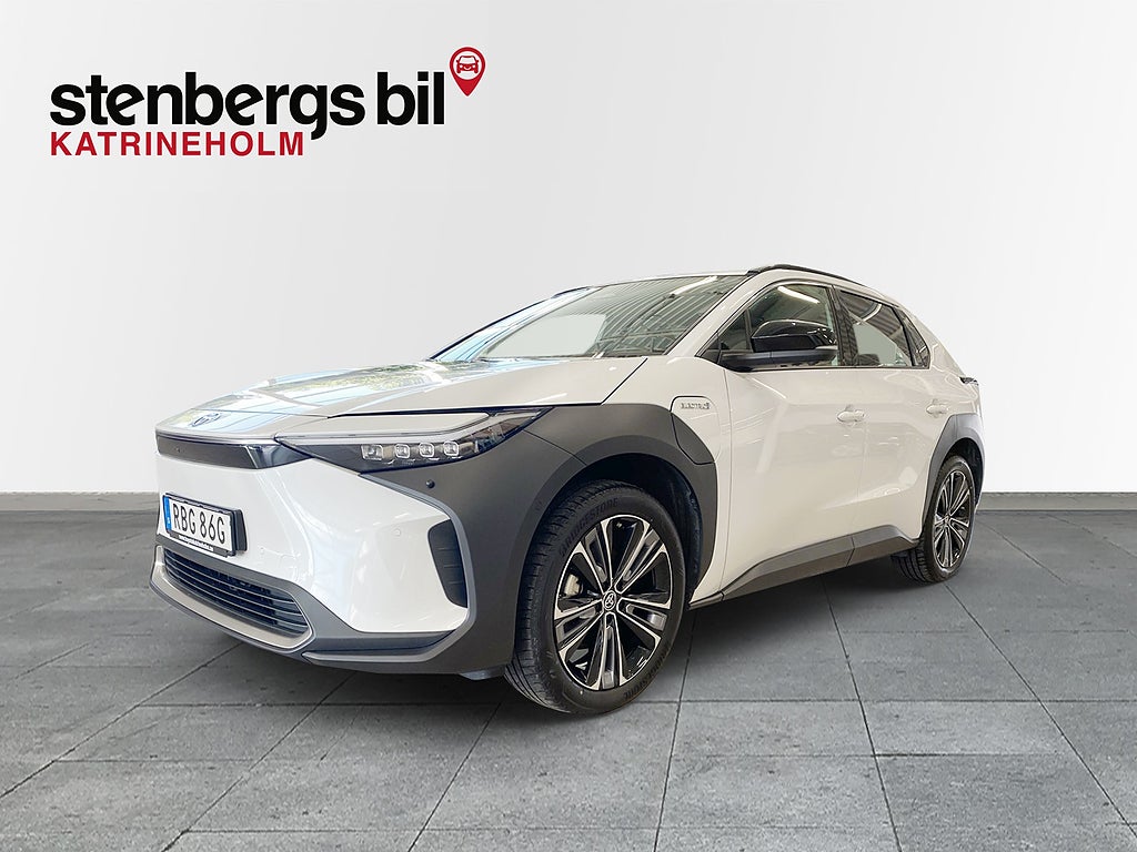 Toyota bZ4X 71.4 kWh AWD Executive JBL S+V hjul, Dragkrok