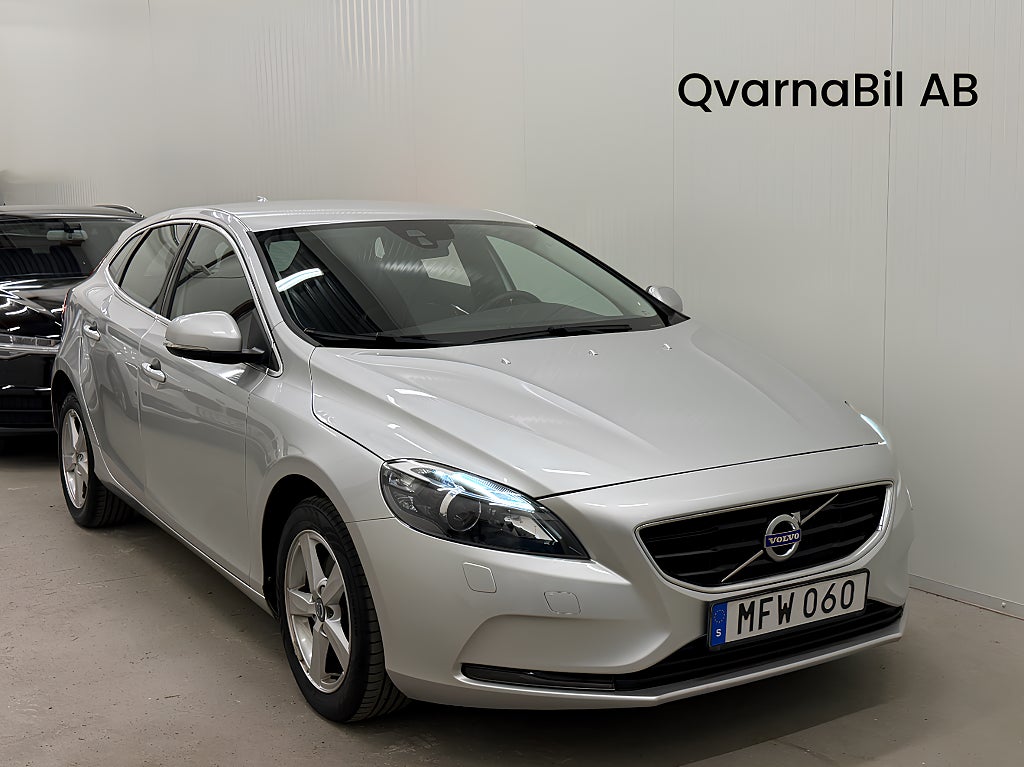 Volvo V40 D2 Momentum 120hk *K-rem bytt/Fullservad/0% ränta*