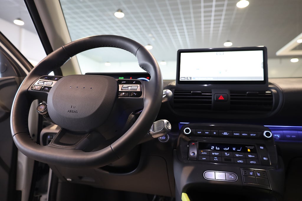 Hyundai Inster Cross Long Range Navi Kamera Leasbar CarPlay 2025
