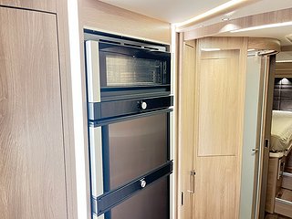 Husbil-integrerad Kabe TMI 910 Imperial GB 22 av 34
