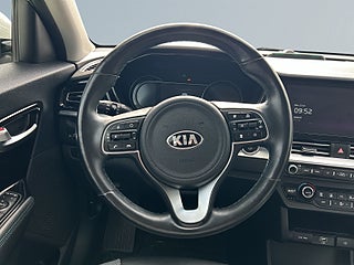 Kia Niro e- 64 kWh Rattvärme/Navi/Adaptiv Fart/SoV-Däck/Kamera – bild 9
