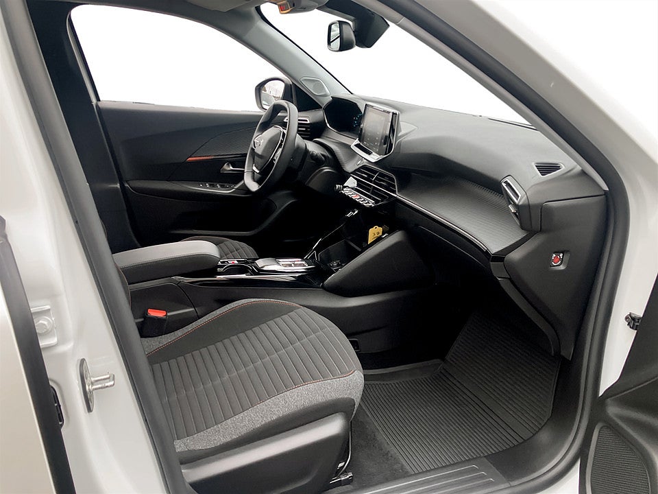 Bild på Peugeot e-2008 Active 50 kWh 136hk Aut BACKSENSORER