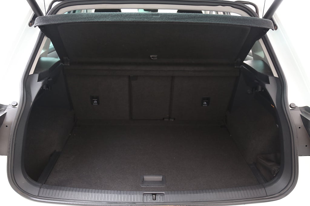 Volkswagen Tiguan 1,4 TSI Executive 4M Kamera P-Värmare Drag
