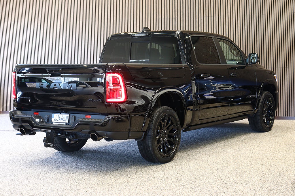 Dodge RAM 1500 Limited Night Rambox 540hk Hurricane