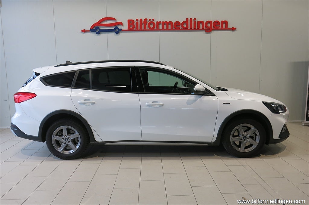 Ford Focus FOCUS 1.0T EcoBoost B 1 brukare, välvårdad!