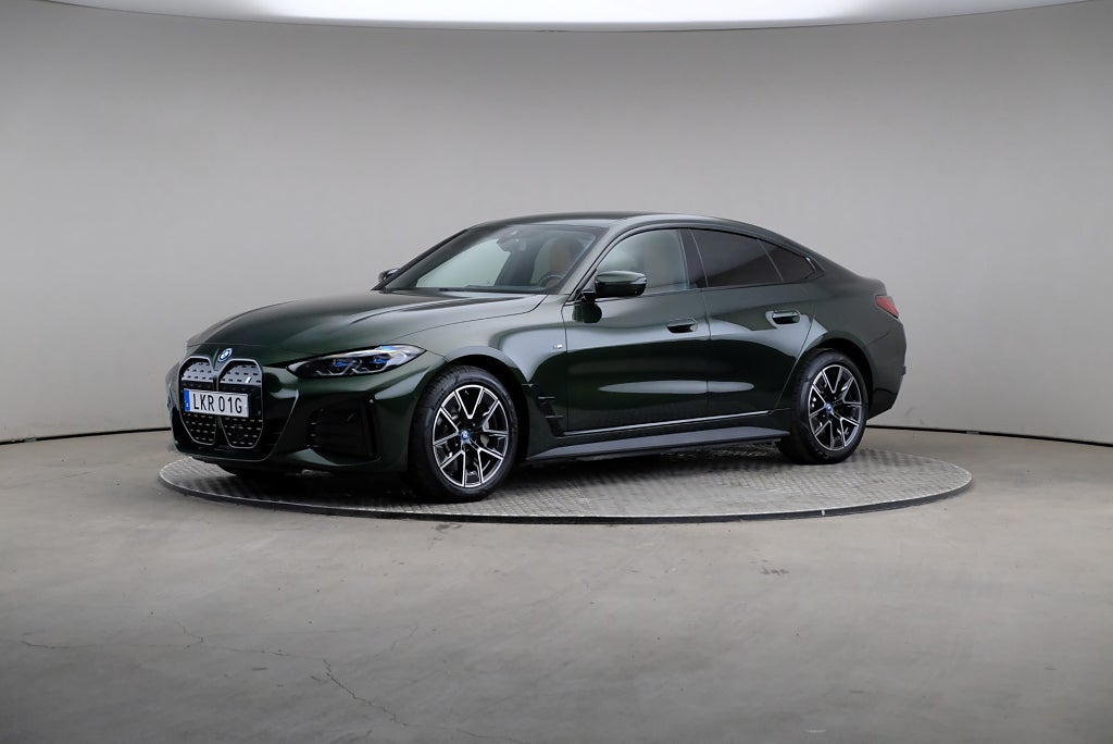 BMW i4 eDrive40 340hk M Sport Fully Charged Drag Läder Head-up