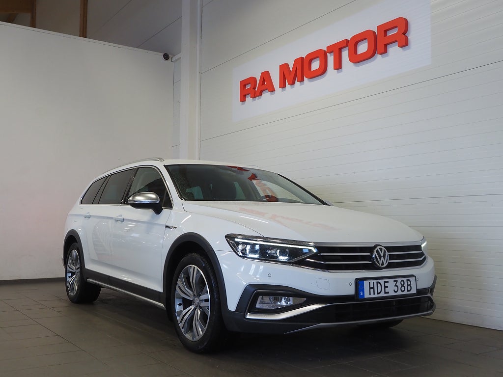 Volkswagen Passat Alltrack 2.0 TDI 4Motion Executive D-Värm Skinn Drag Navi IQ