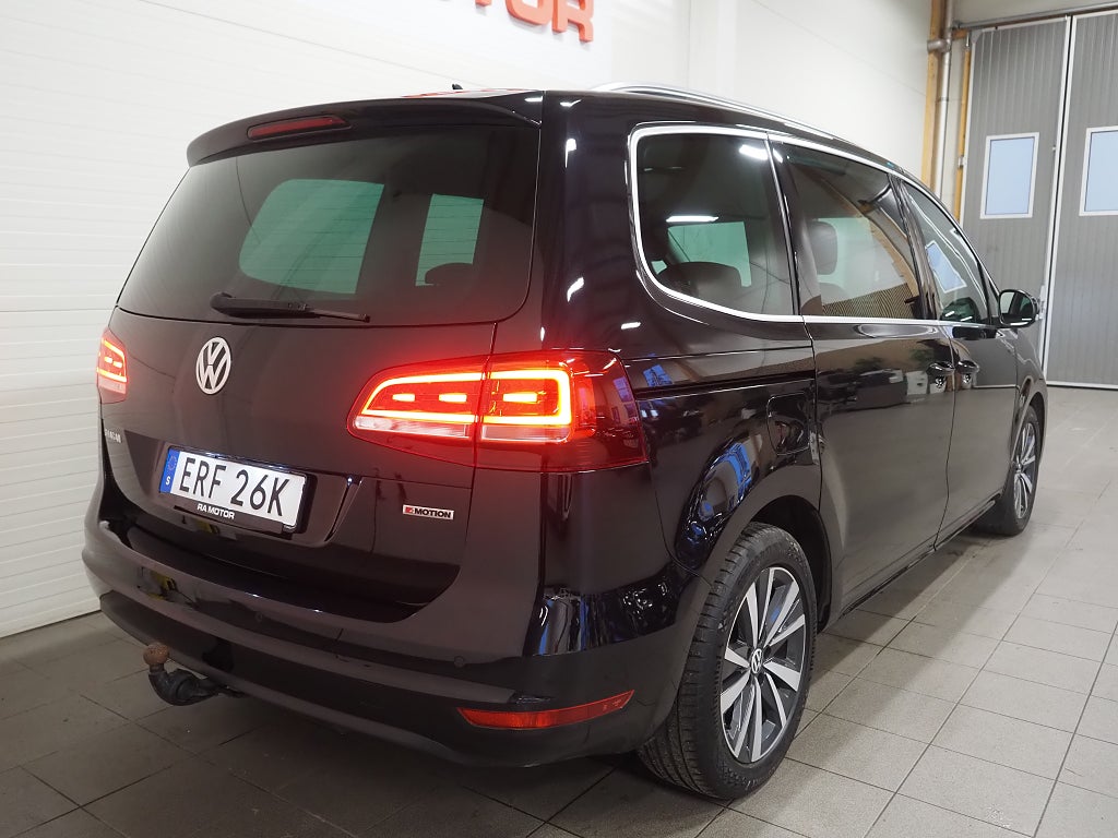 Volkswagen Sharan 7-sits 2.0 TDI 4Motion 177hk GT Premium Drag Kamera D-Vär 2019
