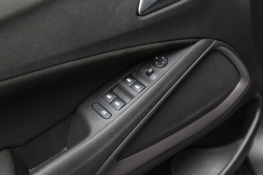 Opel Crossland X 1,2 Enjoy P-sensorer Motorvärmare 2019