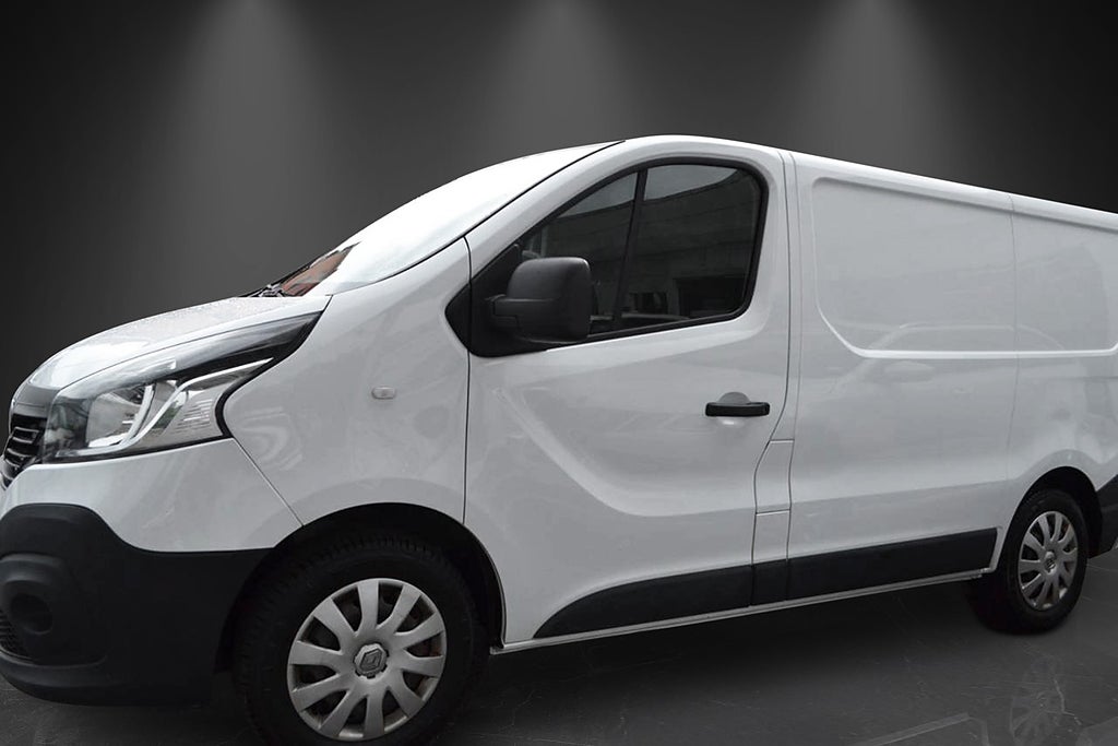 Renault Trafic 2,7T (90hk) Värmare + drag