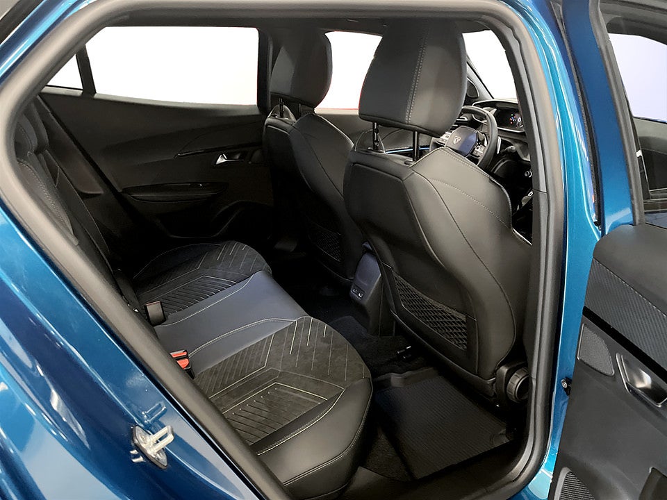 Bild på Peugeot 2008 GT 1.2 PT 130hk Aut B-KAMERA NAVI