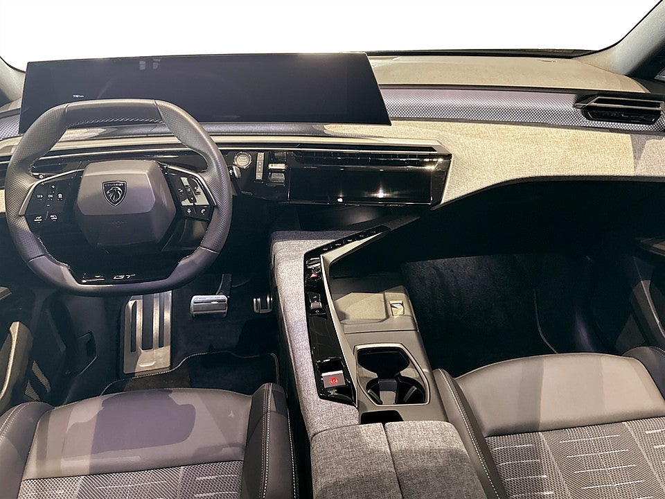 Bild på Peugeot 5008 GT Hybrid 145hk Aut 7-SITS B-KAMERA CARPLAY