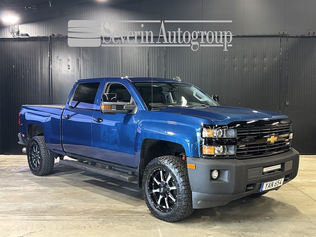 Chevrolet Silverado 2500 HD Crew Cab Z71 LTZ 6.6 V8 Duramax 4WD (402hk)
