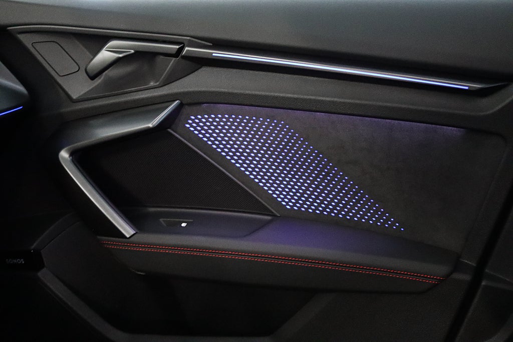 Audi RS3 Sedan RS-Skalstolar Kolfiber Pano Sonos HuD