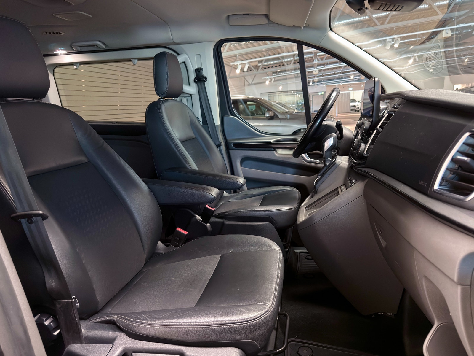 Ford Tourneo Custom Sport 2.0 TDCi 170hk | 8-sits | Drag | Värmare 2019 - miniatyr 13