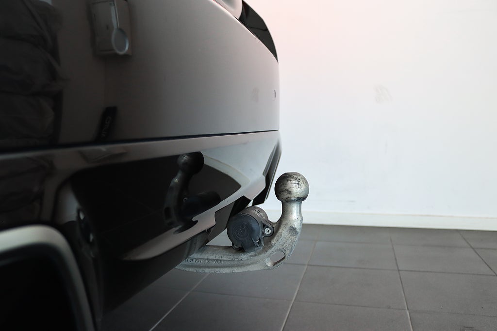 BMW i4 M50 xDrive Gran Coupé MOMS Taklucka H/K 360° HuD Läder