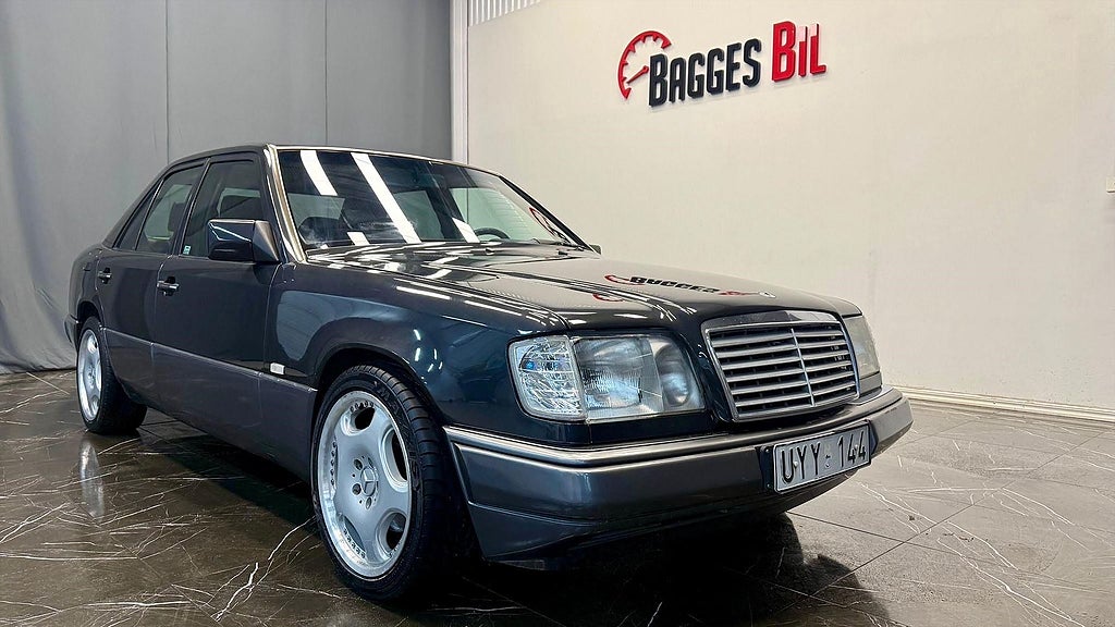 Mercedes-Benz E W124 E400 V8 Samlarex Låga mil