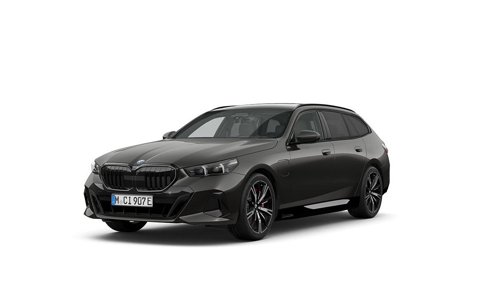 BMW 550e xDrive Touring M Sport Pro H&K Panorama Sätesvent Drag