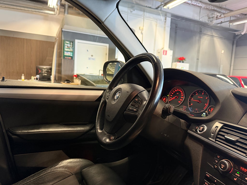 BMW X3 2011 - miniatyr 21