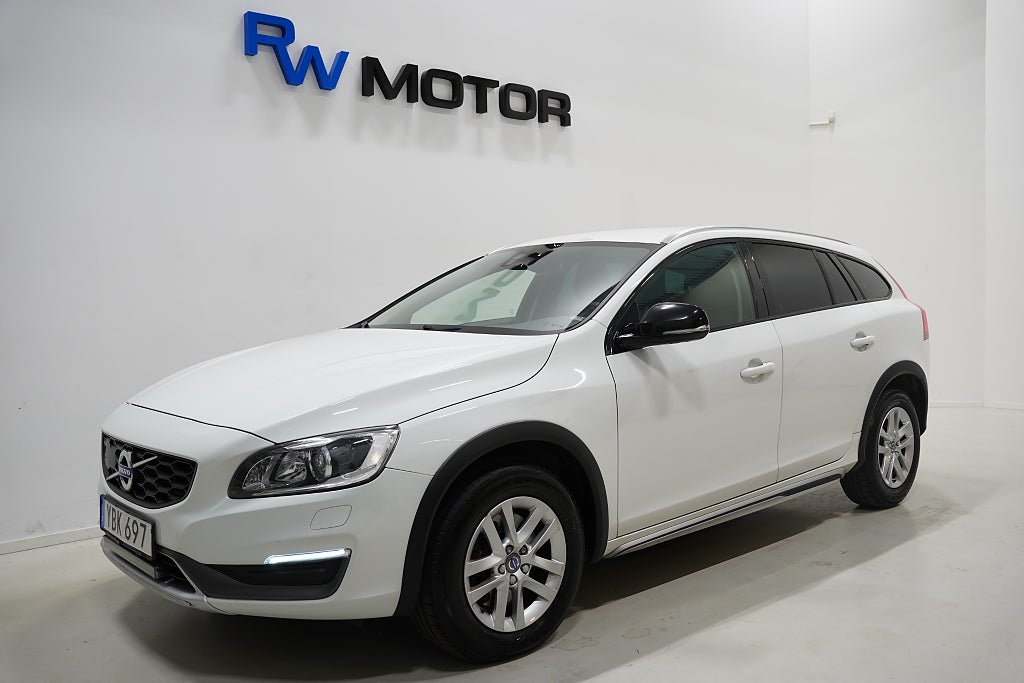 Volvo V60 Cross Country D4 AWD 190hk Momentum D-värmare VOC Kamrem Bytt