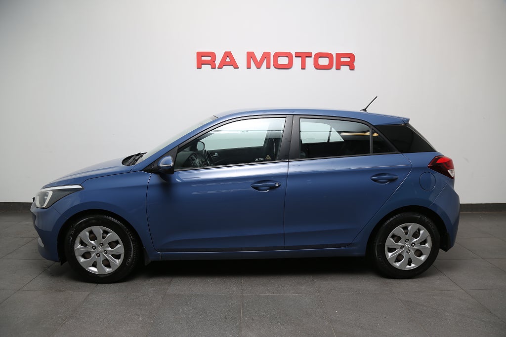 Hyundai i20 1,4 100hk Comfort Aut 5-dr Motorv Extraljusramp 2017