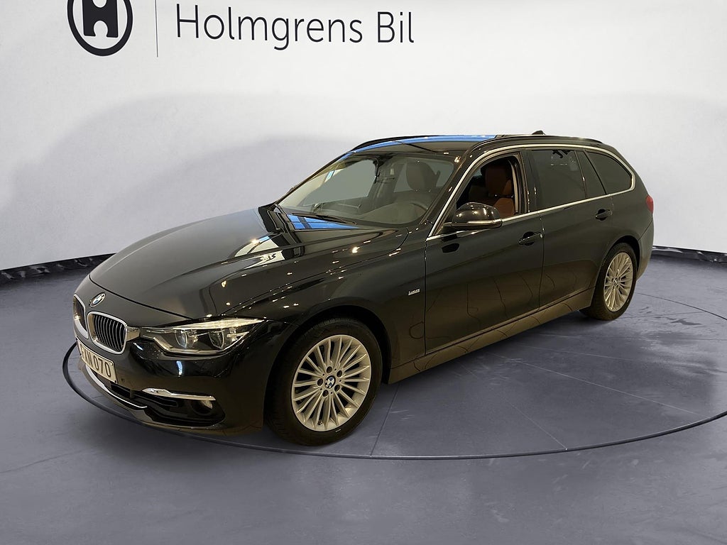 BMW 320I Touring Luxury Line