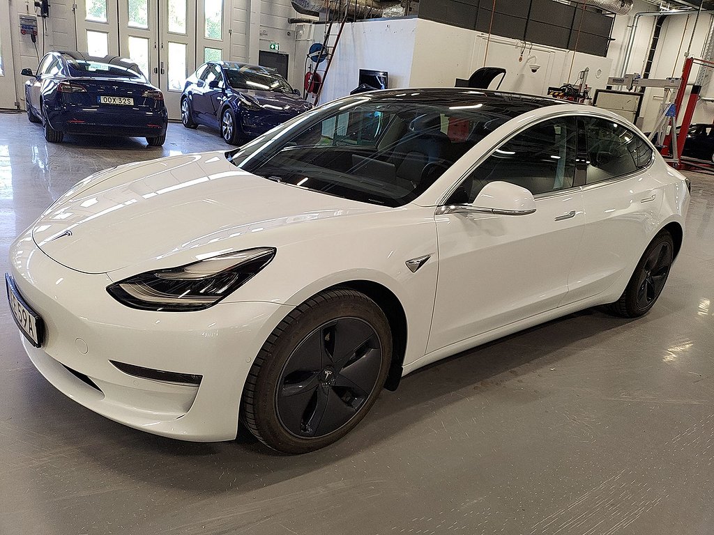 Tesla Model 3 Long Range AWD drag v-hjul moms garanti 