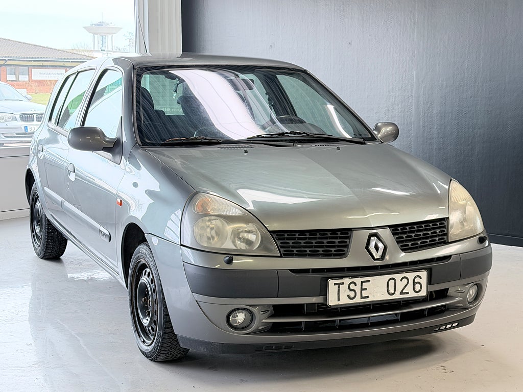 Renault Clio 1.2 75hk Expression | AC | Nybesiktigad | Nyservad