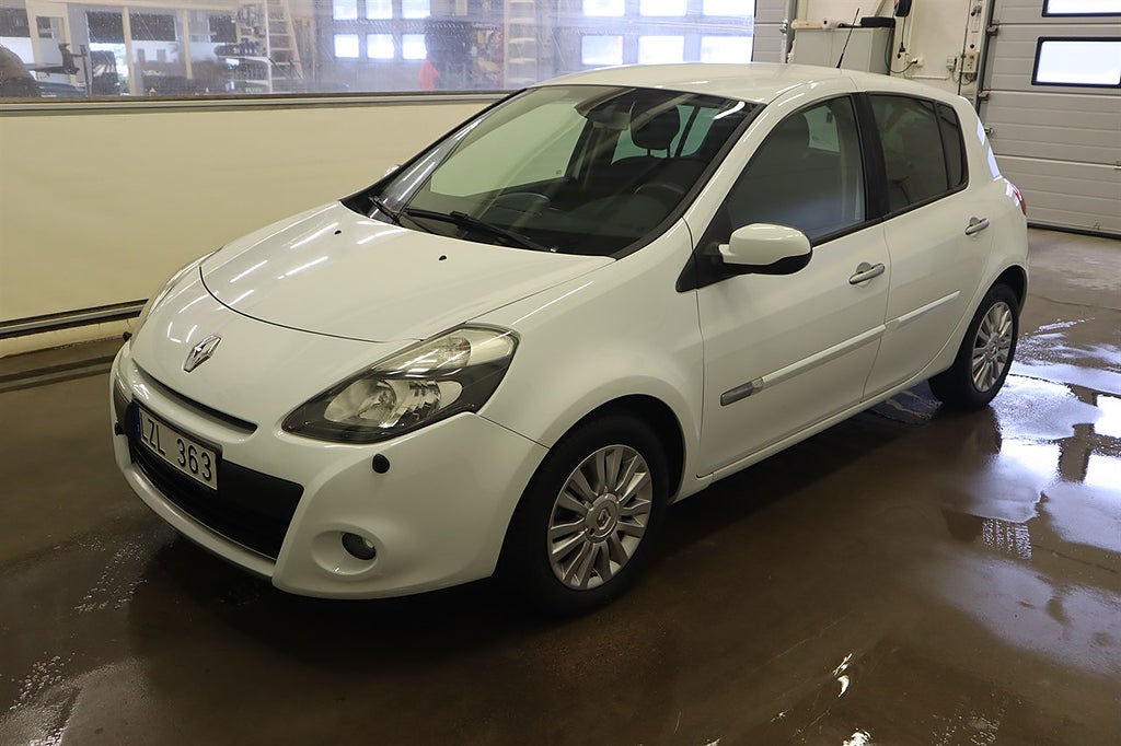 Renault Clio III 5-dörrars 1.2 75hk VHJUL KAMREM BYTT FIN BIL