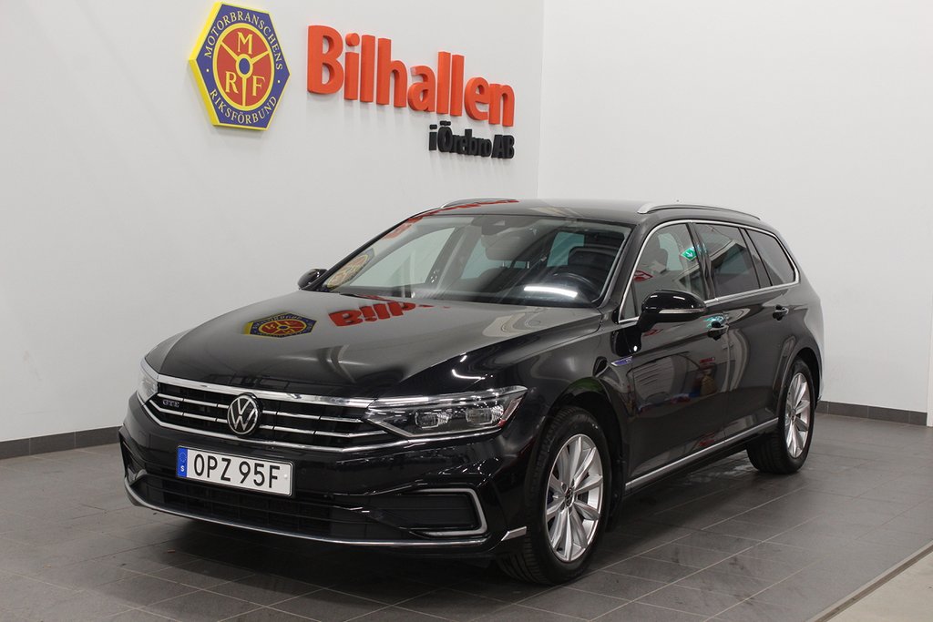 Volkswagen Passat Sportscombi GTE 1.4 TSI Cockpit Kam Drag 