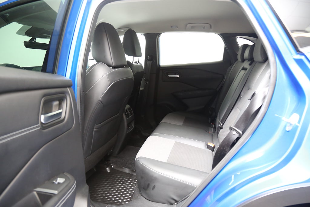 Nissan Qashqai 1,3 DIG-T 158hk XTRONIC-CVT 360°-kamera Navi Leasbar 2025