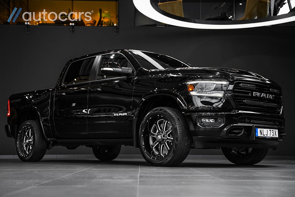 RAM 1500 5.7 V8 Laramie Sport|Leasbar|Luft|H/K|Pano