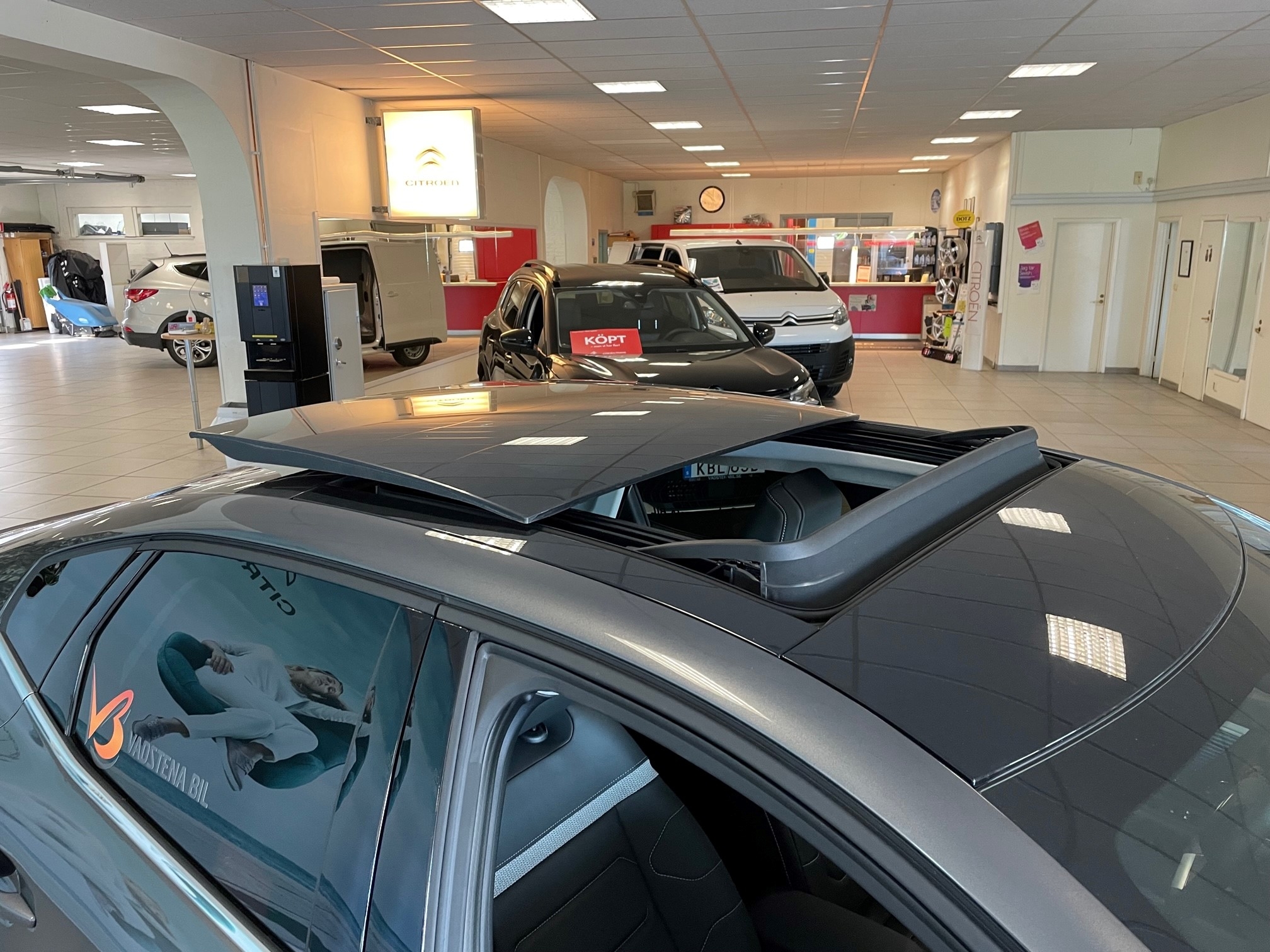 Citroen C4 ë-X, 136hk Shine Exclusive 2022, bild 6/34