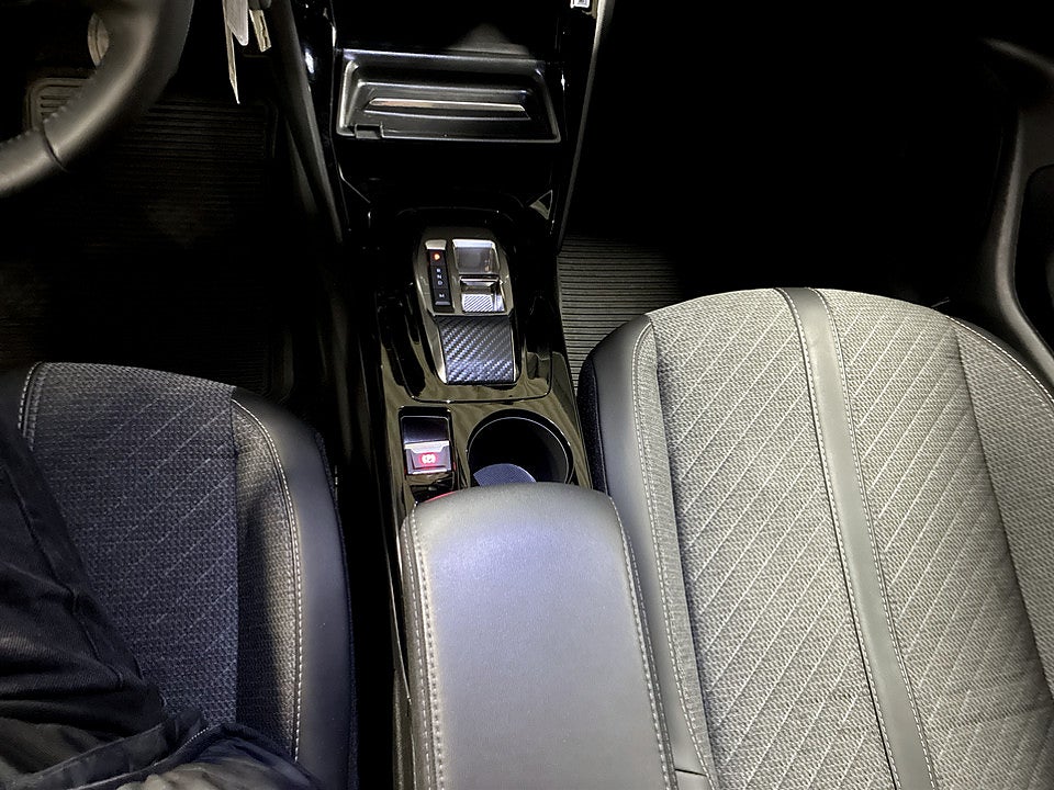 Bild på Peugeot 2008 Allure 1.2 PT 130hk B-KAMERA CARPLAY