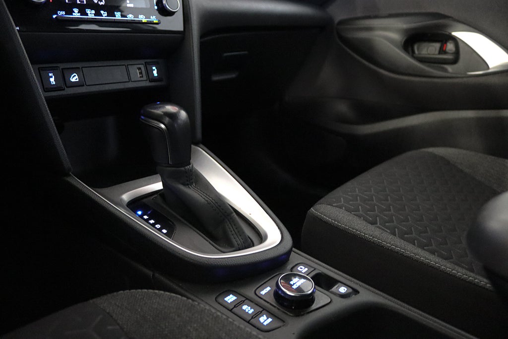 Toyota Yaris Cross Hybrid AWD-i e-CVT Active Plus Navi
