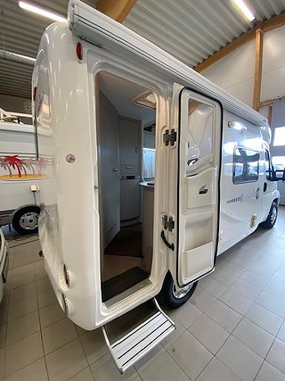 Husbil-halvintegrerad Fiat Wingamm Brownie 5.8 2 av 8