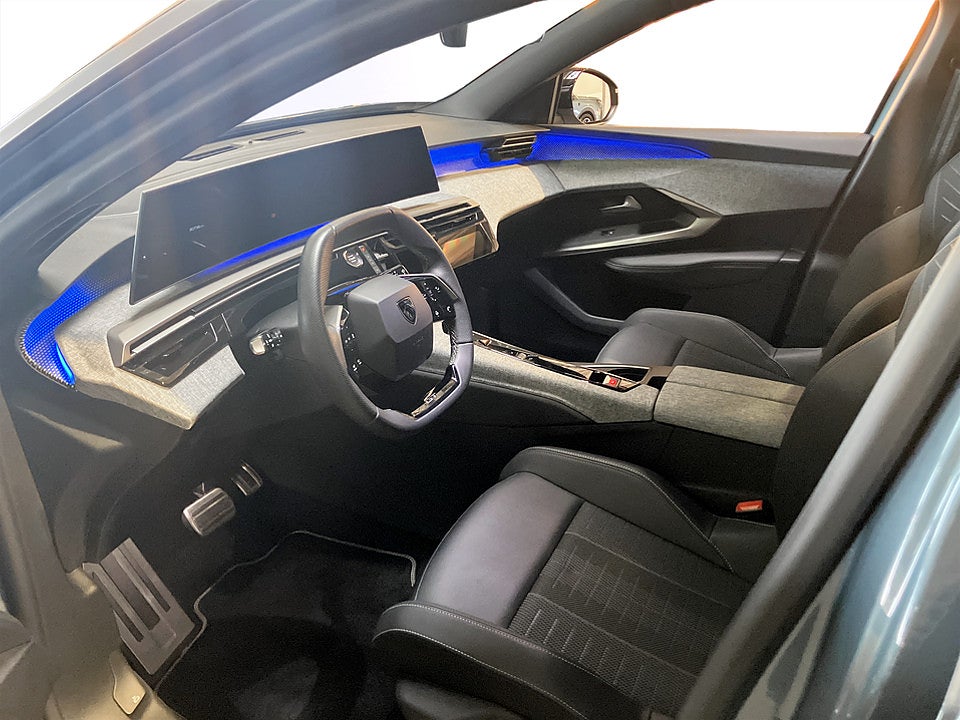 Bild på Peugeot 5008 GT Hybrid 145hk Aut 7-SITS BACKKAMERA CARPLAY