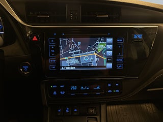 Toyota Auris Hybrid e-CVT Active Plus Kamera GPS Psens Kamkedja SoV – bild 15