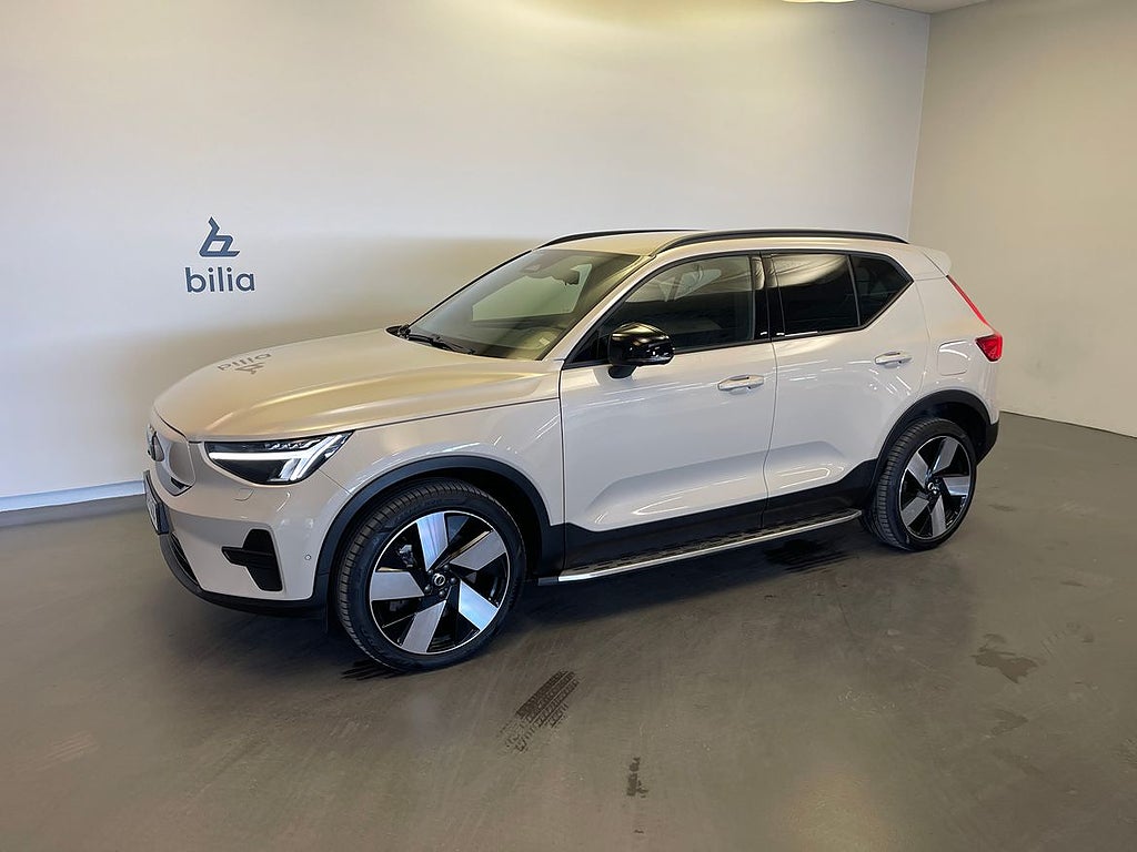 Volvo EX40 Single Motor Extended Range Core / 20\" hjul / Runningboards / N