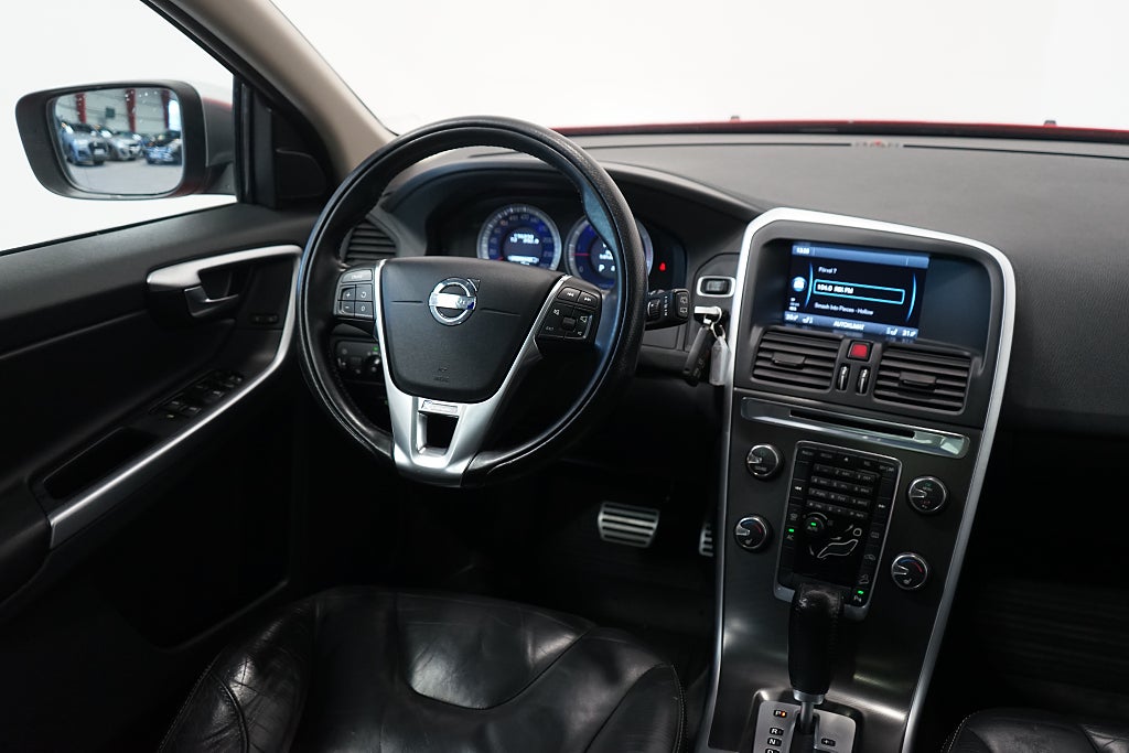 Volvo XC60 D5 AWD Geartronic R-Design Automat Panorama Drag 215hk
