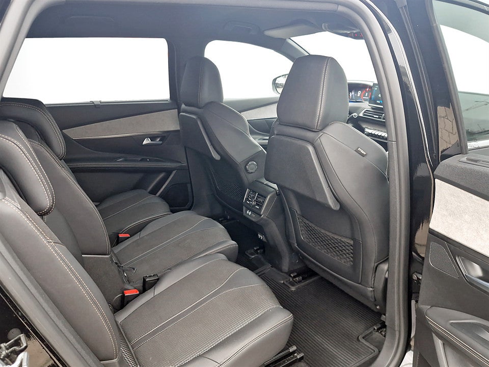Bild på Peugeot 5008 GT 1.2 PT 130hk Aut 7-SITS B-KAMERA CARPLAY